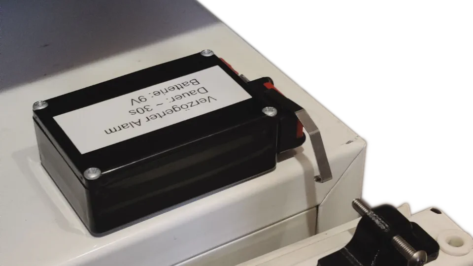 Analog Freezer Alarm